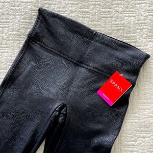 NWT Spanx Faux Leather Croc Full Length Leggings in Grey Pebble